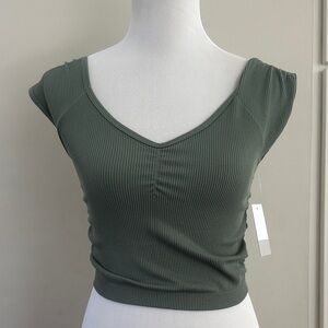 BP Ribbed V-Neck Crop Top - Olive